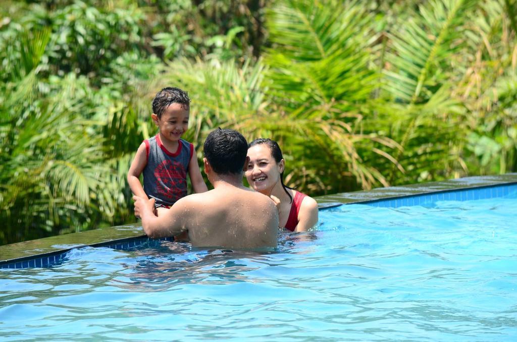 Bess Resort & Waterpark Hotel And Convention Malang Buitenkant foto