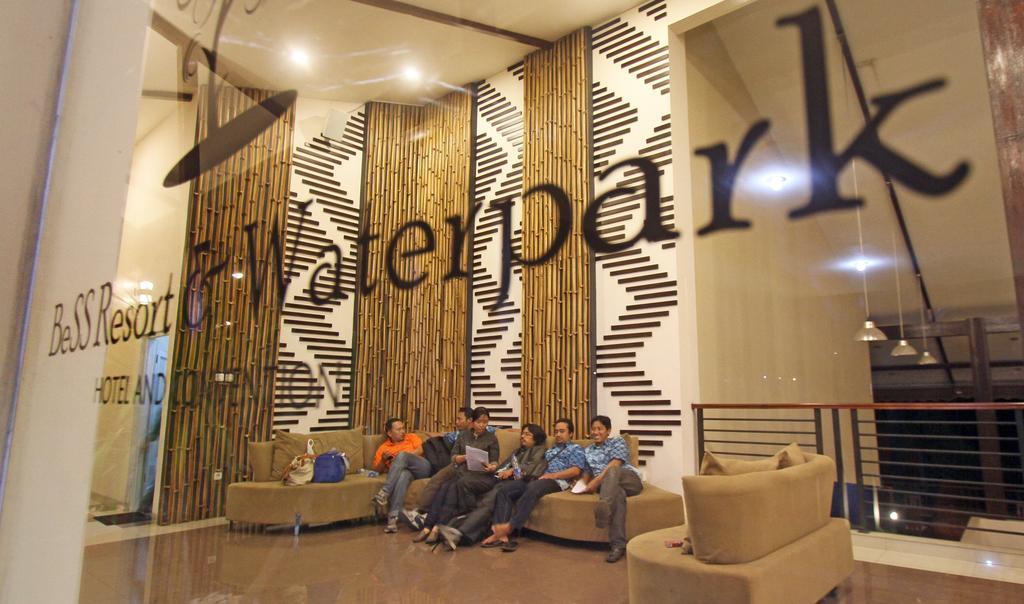 Bess Resort & Waterpark Hotel And Convention Malang Buitenkant foto