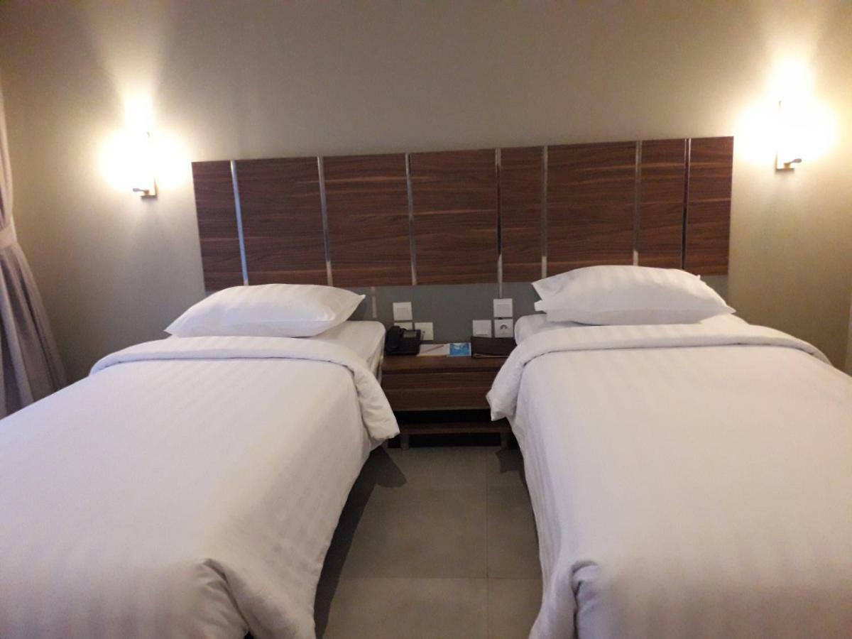 Bess Resort & Waterpark Hotel And Convention Malang Buitenkant foto